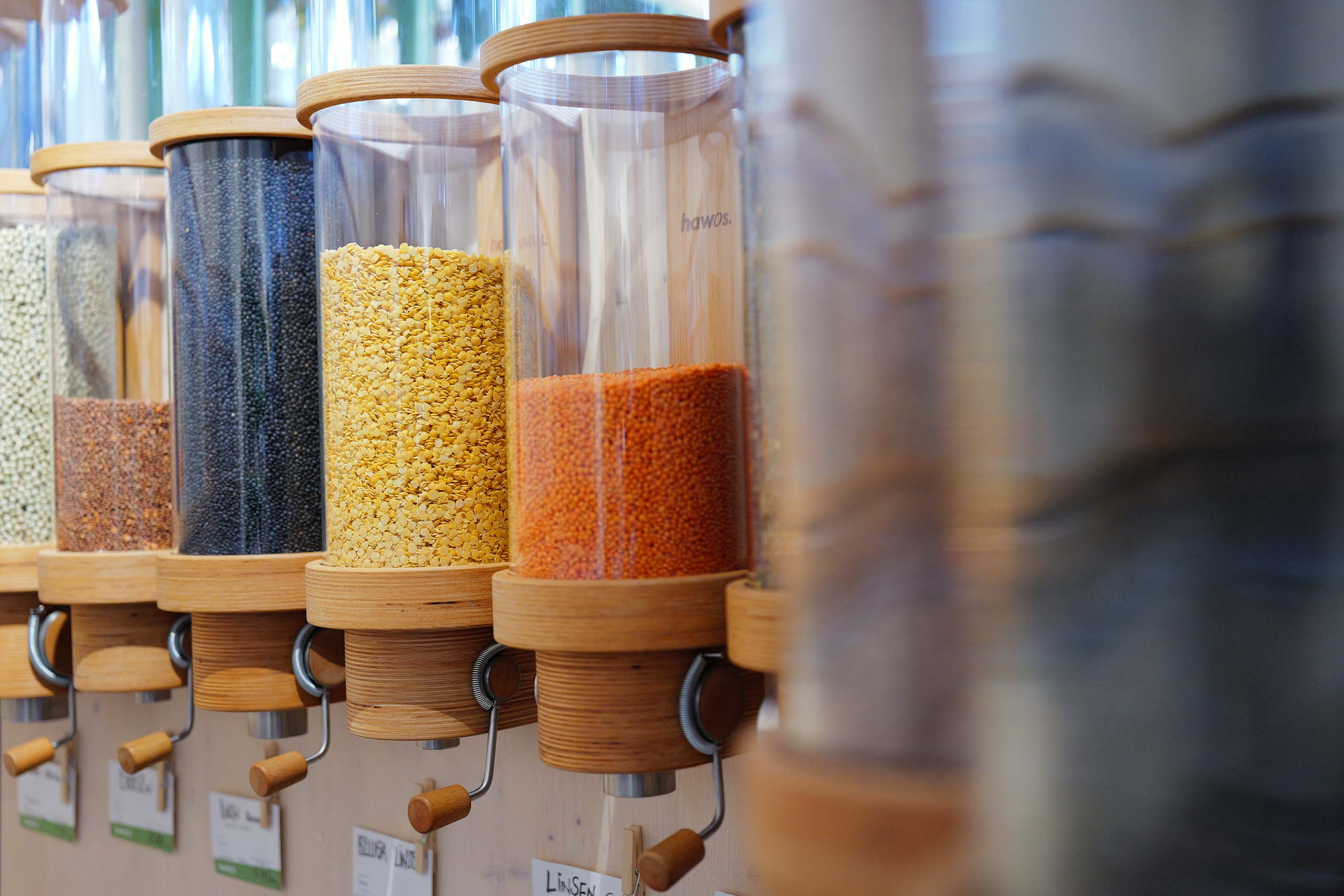 Füllbehälter mit Linsen